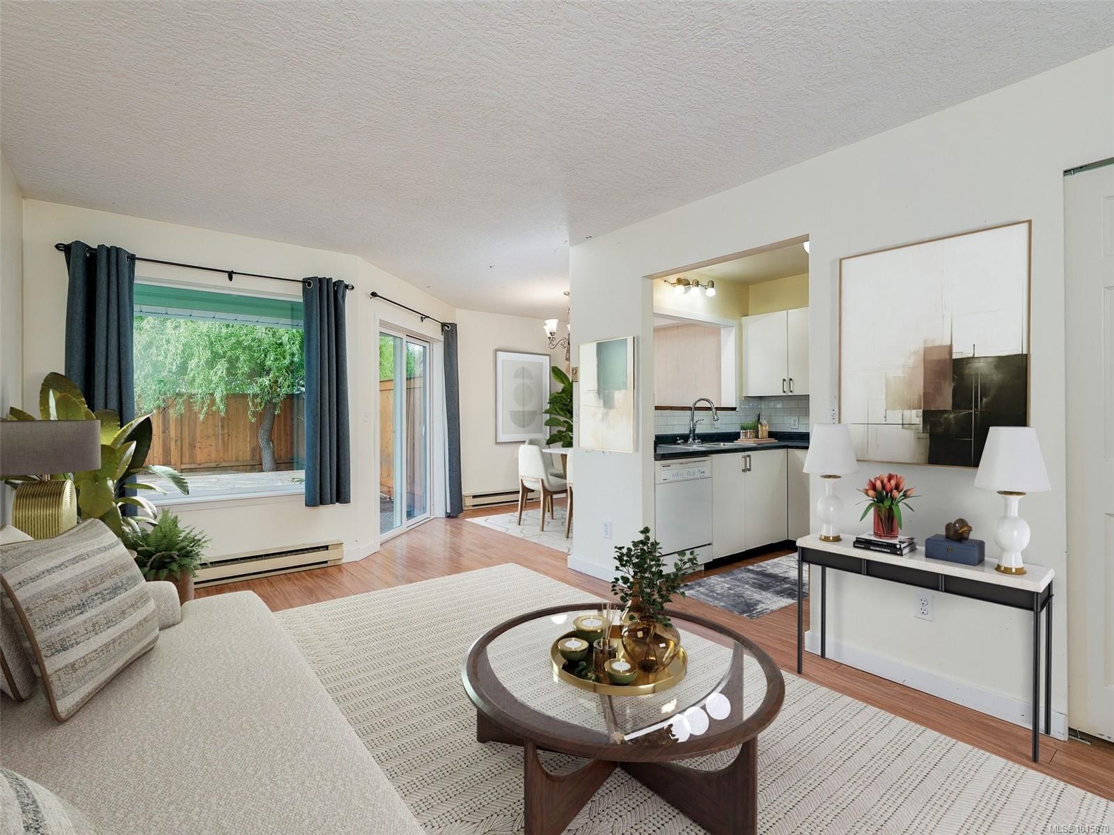 6-1441 Hillside Ave, Victoria, BC