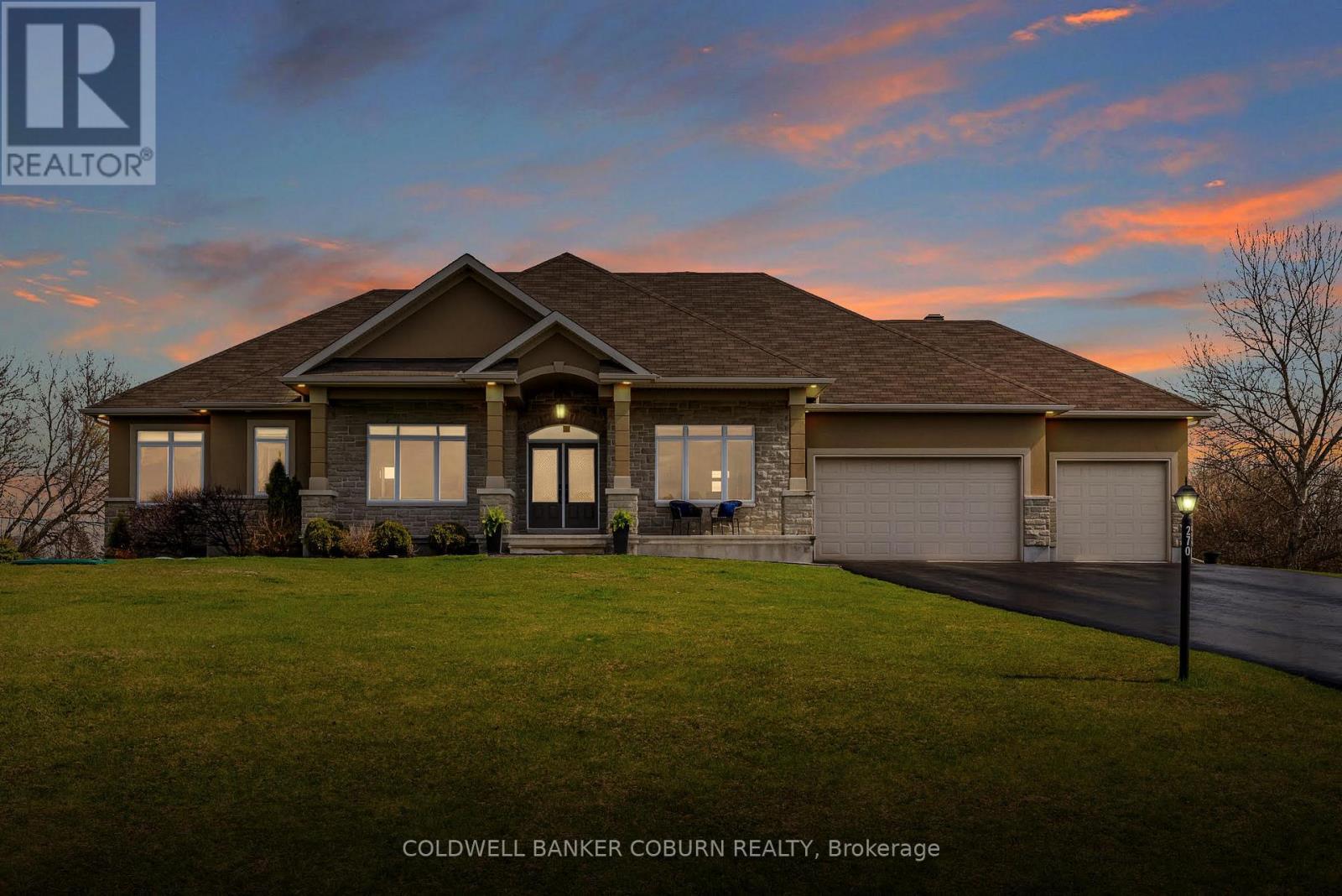 270 West Lake Circle, Ottawa, ON - Outdoor