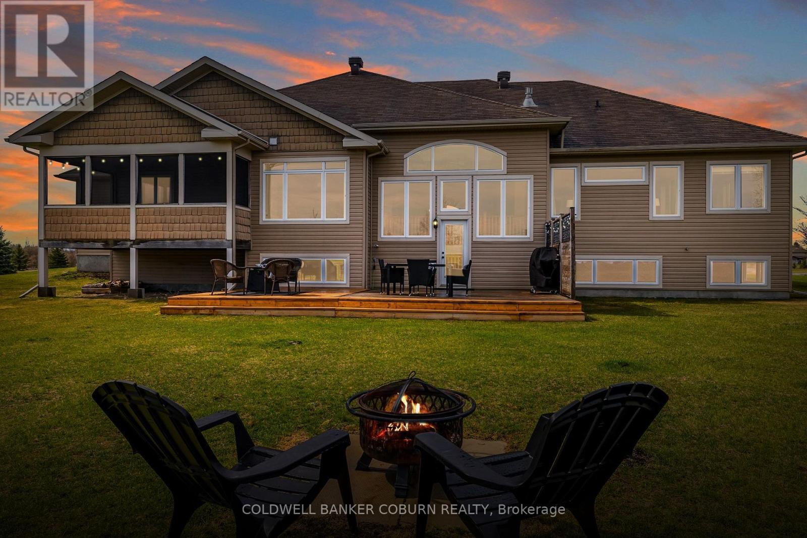 270 West Lake Circle, Ottawa, ON - Outdoor