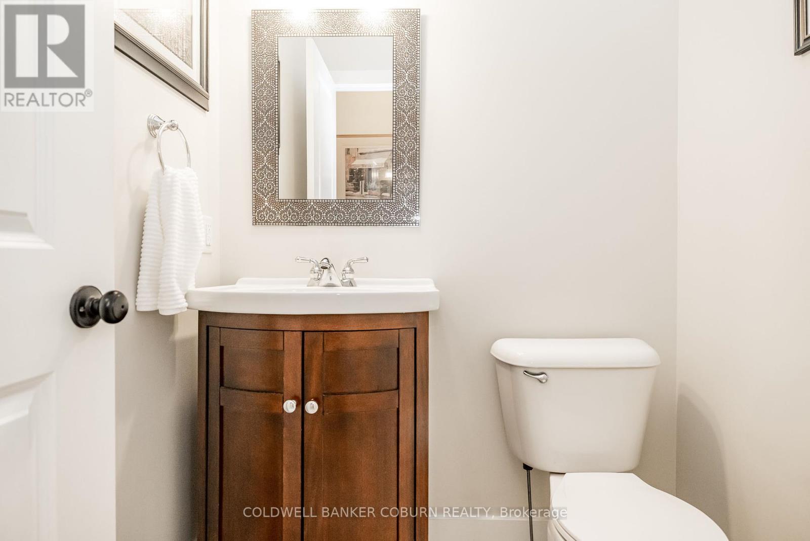 270 West Lake Circle, Ottawa, ON - Indoor Photo Showing Bathroom
