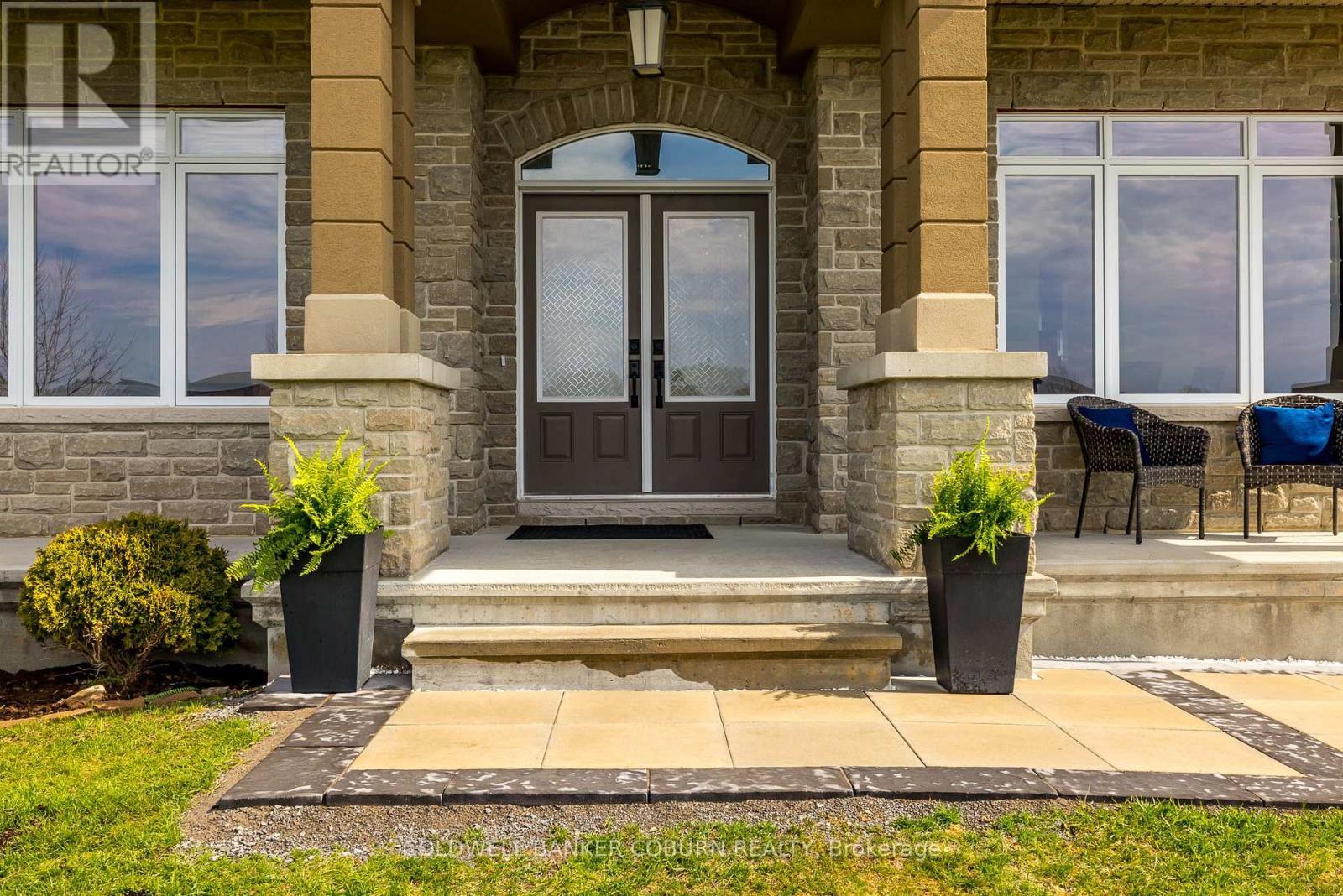 270 West Lake Circle, Ottawa, ON - Outdoor