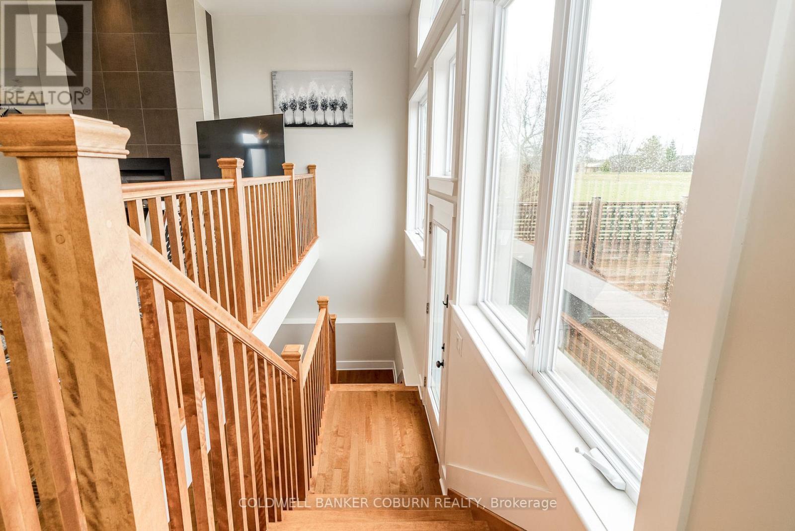 270 West Lake Circle, Ottawa, ON - Indoor Photo Showing Other Room