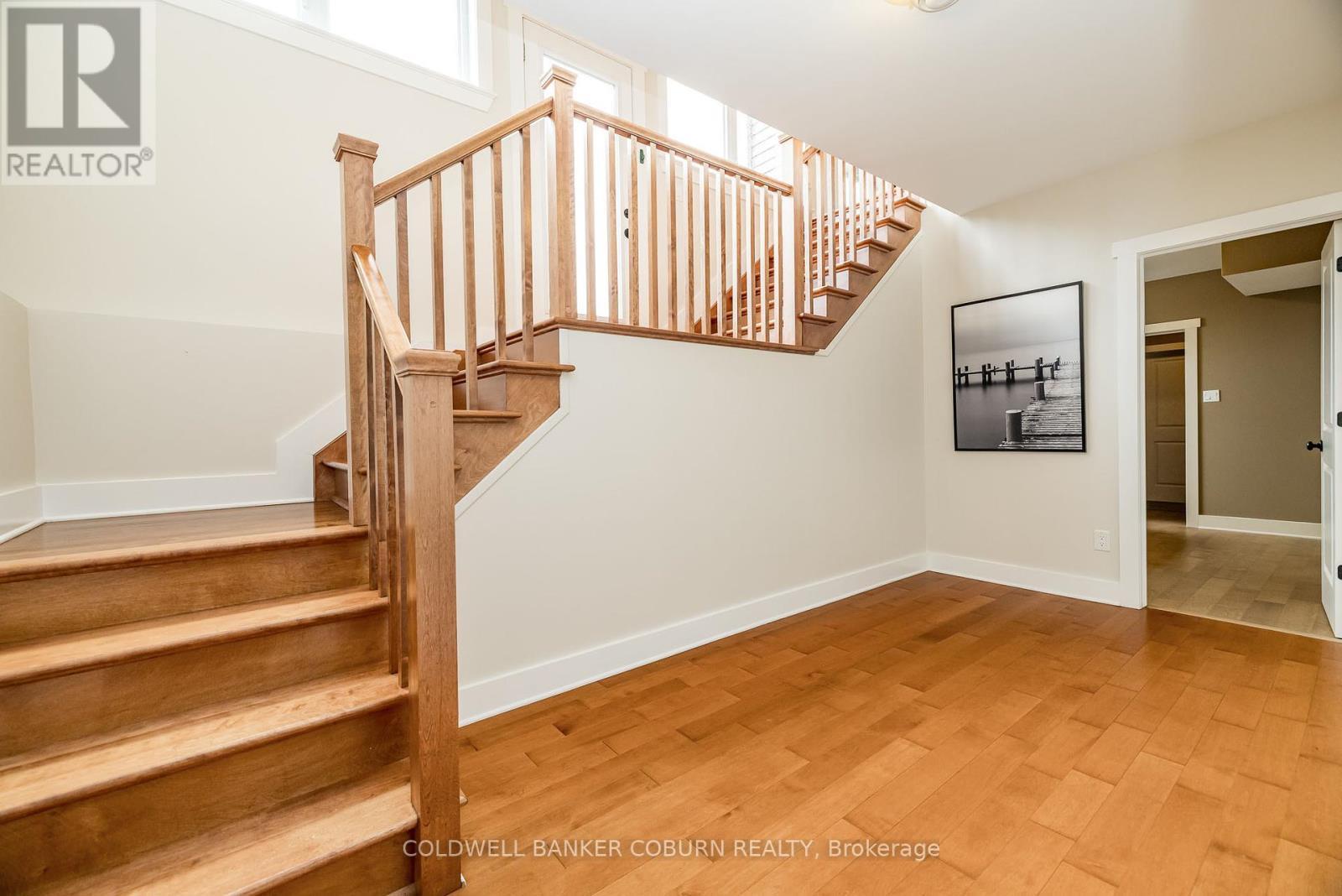 270 West Lake Circle, Ottawa, ON - Indoor Photo Showing Other Room