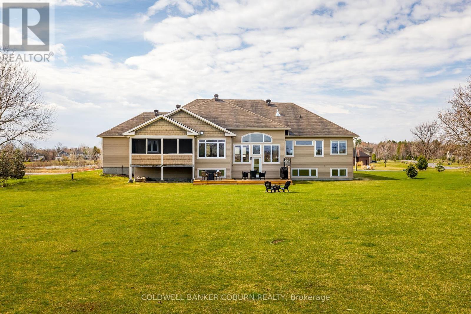 270 West Lake Circle, Ottawa, ON - Outdoor