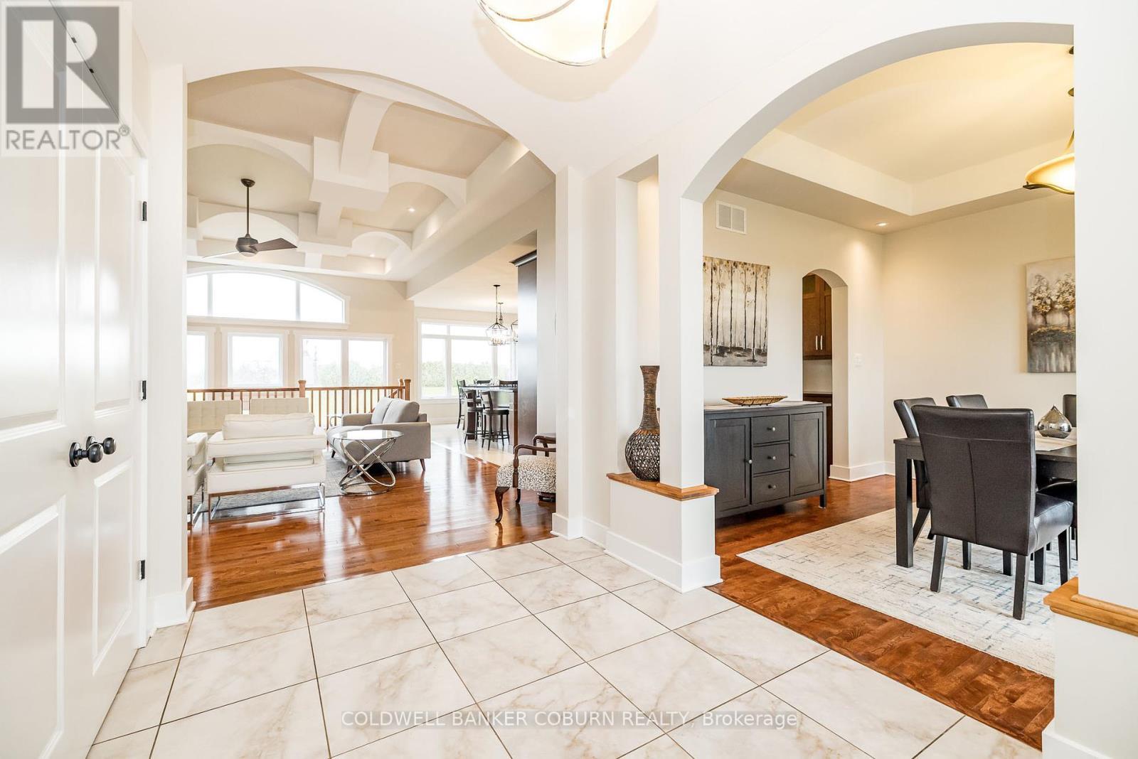 270 West Lake Circle, Ottawa, ON - Indoor