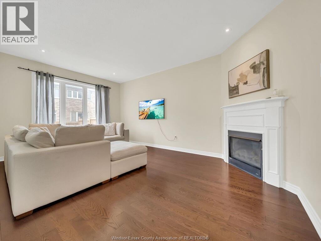 51 Merrybrook Trail, Brampton, ON - Indoor Photo Showing Living Room With Fireplace