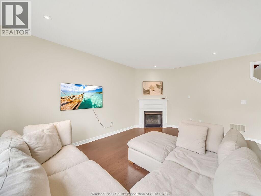 51 Merrybrook Trail, Brampton, ON - Indoor Photo Showing Living Room With Fireplace