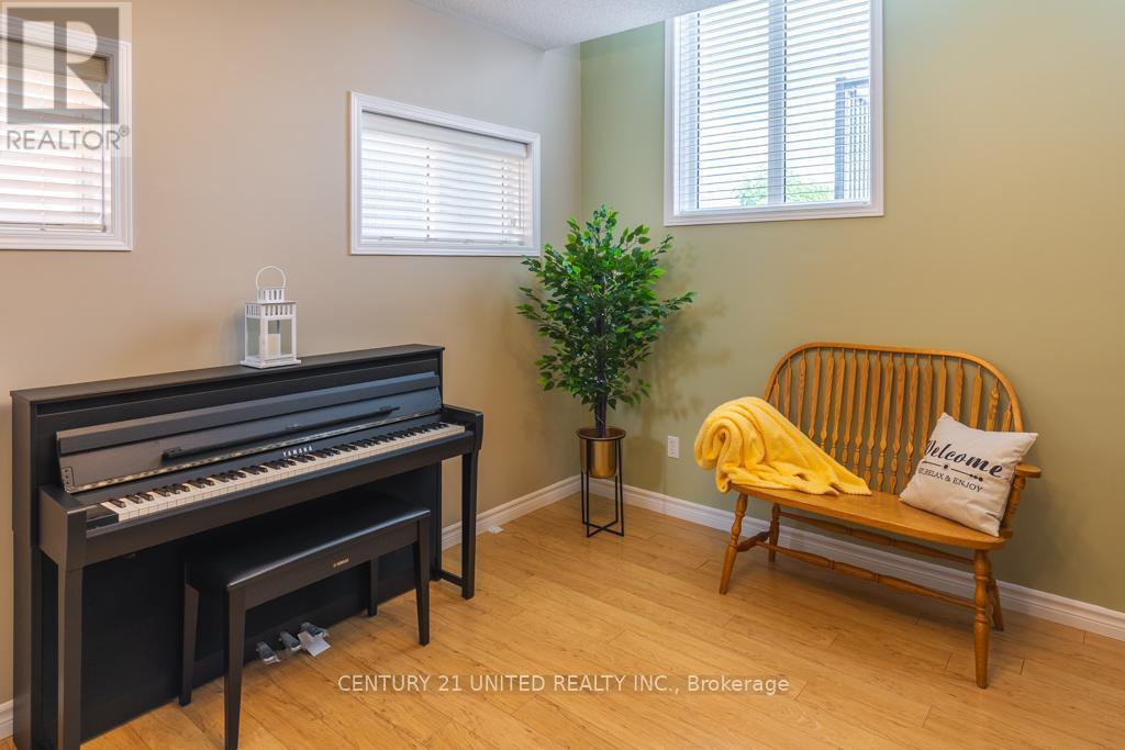 1019 Baker Street, Peterborough (Northcrest Ward 5), ON - Indoor Photo Showing Other Room