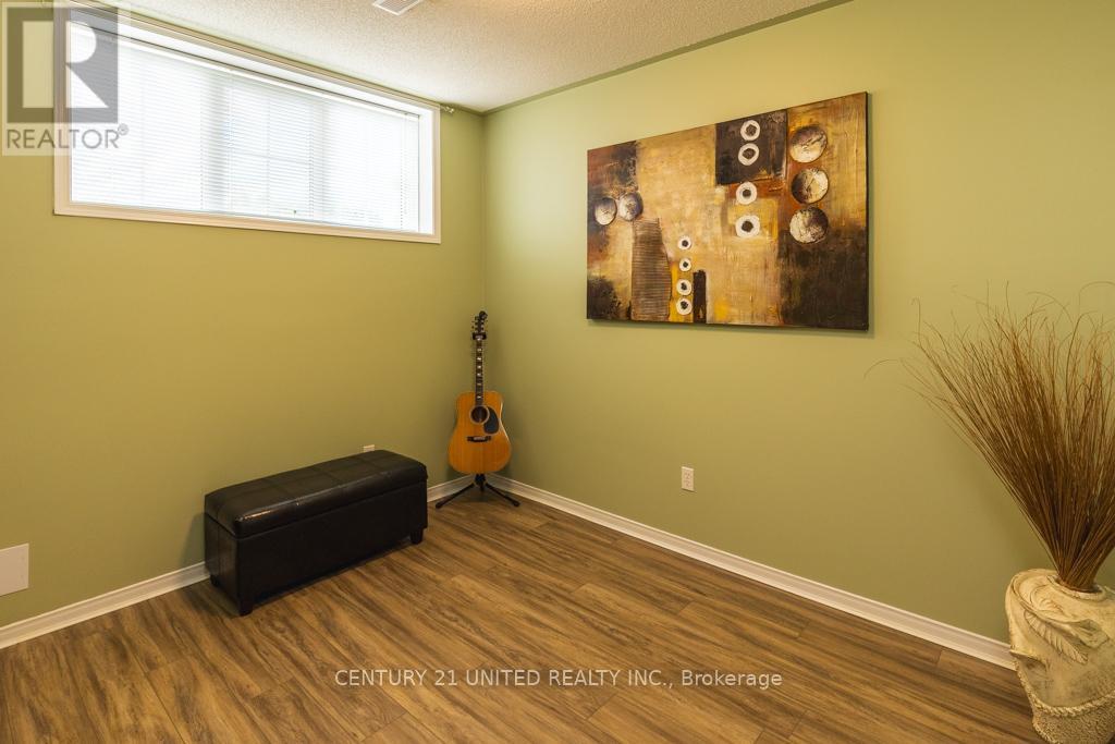 1019 Baker Street, Peterborough (Northcrest Ward 5), ON - Indoor Photo Showing Other Room