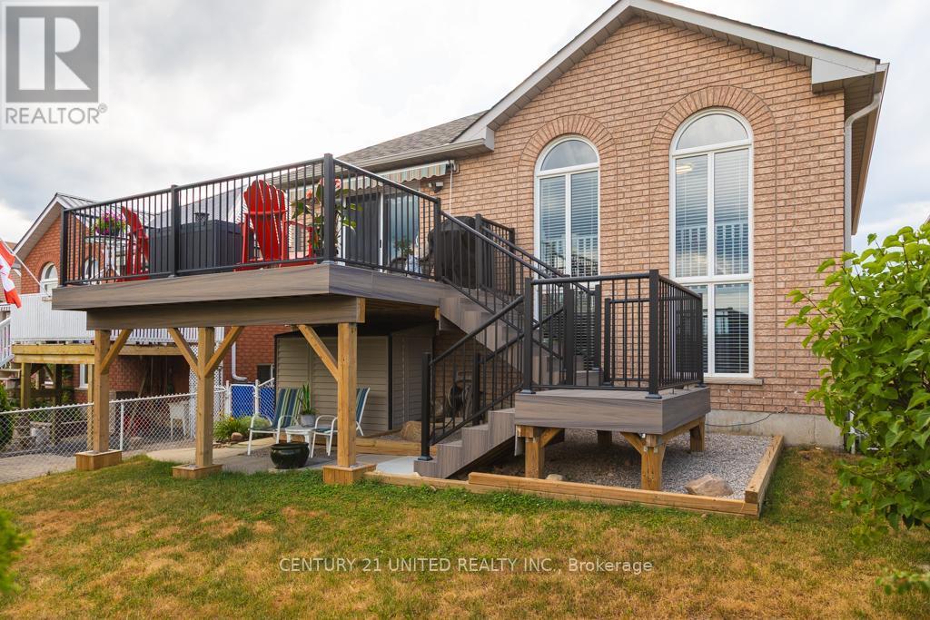 1019 Baker Street, Peterborough (Northcrest Ward 5), ON - Outdoor With Deck Patio Veranda With Exterior