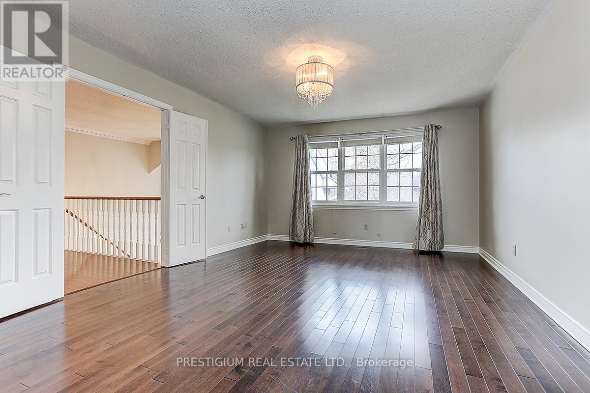 61 Addington Square, Markham, ON - Indoor Photo Showing Other Room