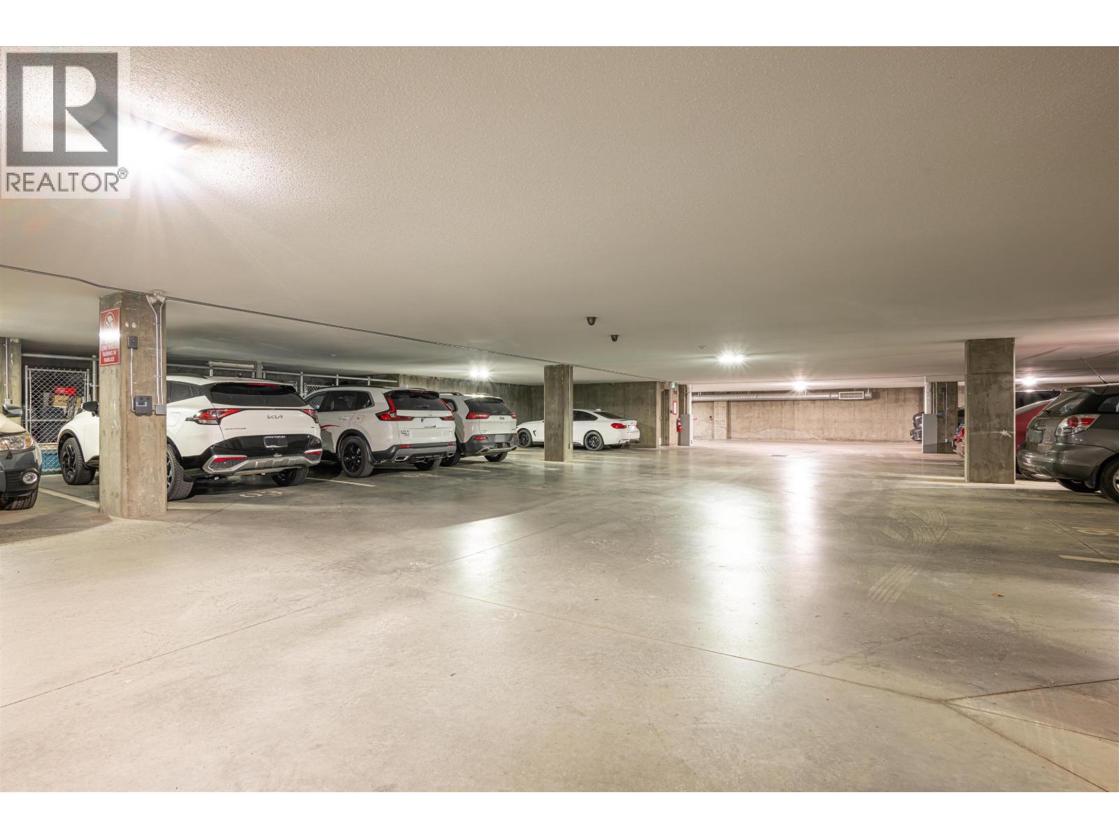 304 4251 Guest Crescent, Prince George, BC - Indoor Photo Showing Garage