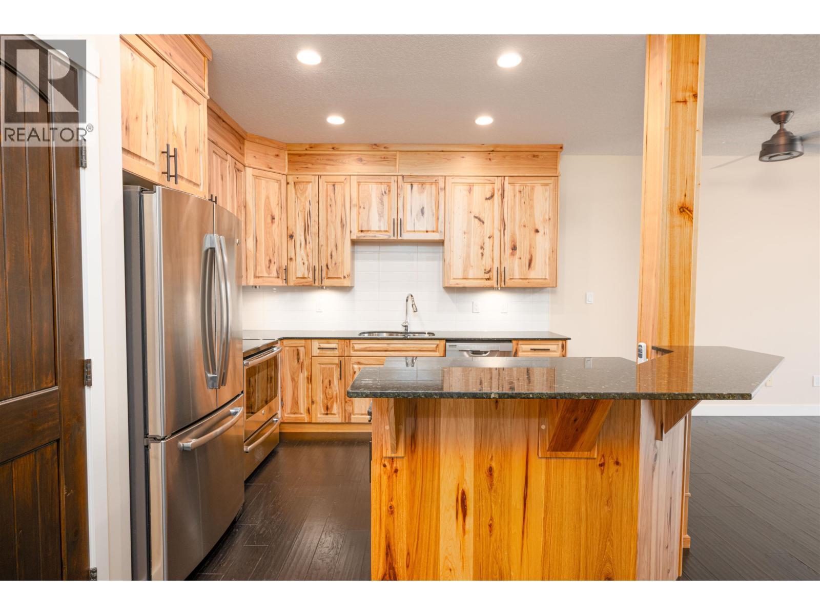 304 4251 Guest Crescent, Prince George, BC - Indoor Photo Showing Kitchen With Stainless Steel Kitchen