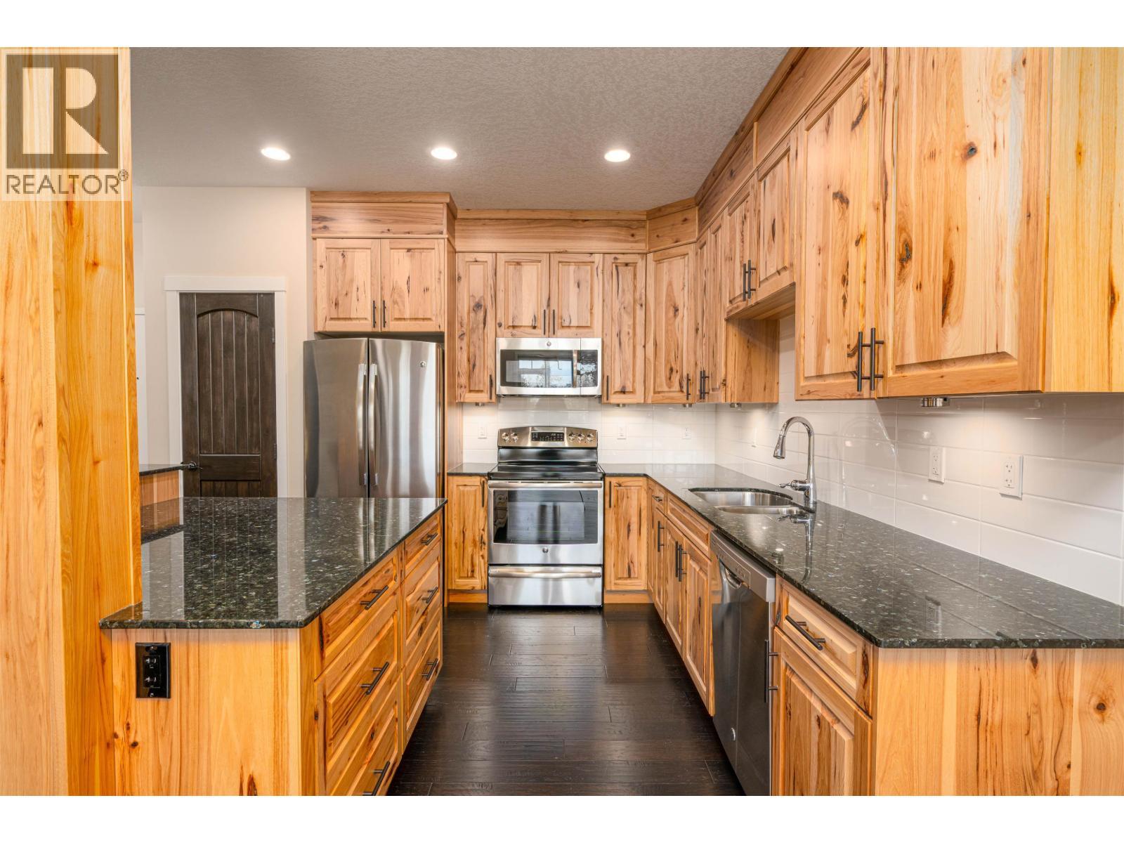 304 4251 Guest Crescent, Prince George, BC - Indoor Photo Showing Kitchen With Stainless Steel Kitchen