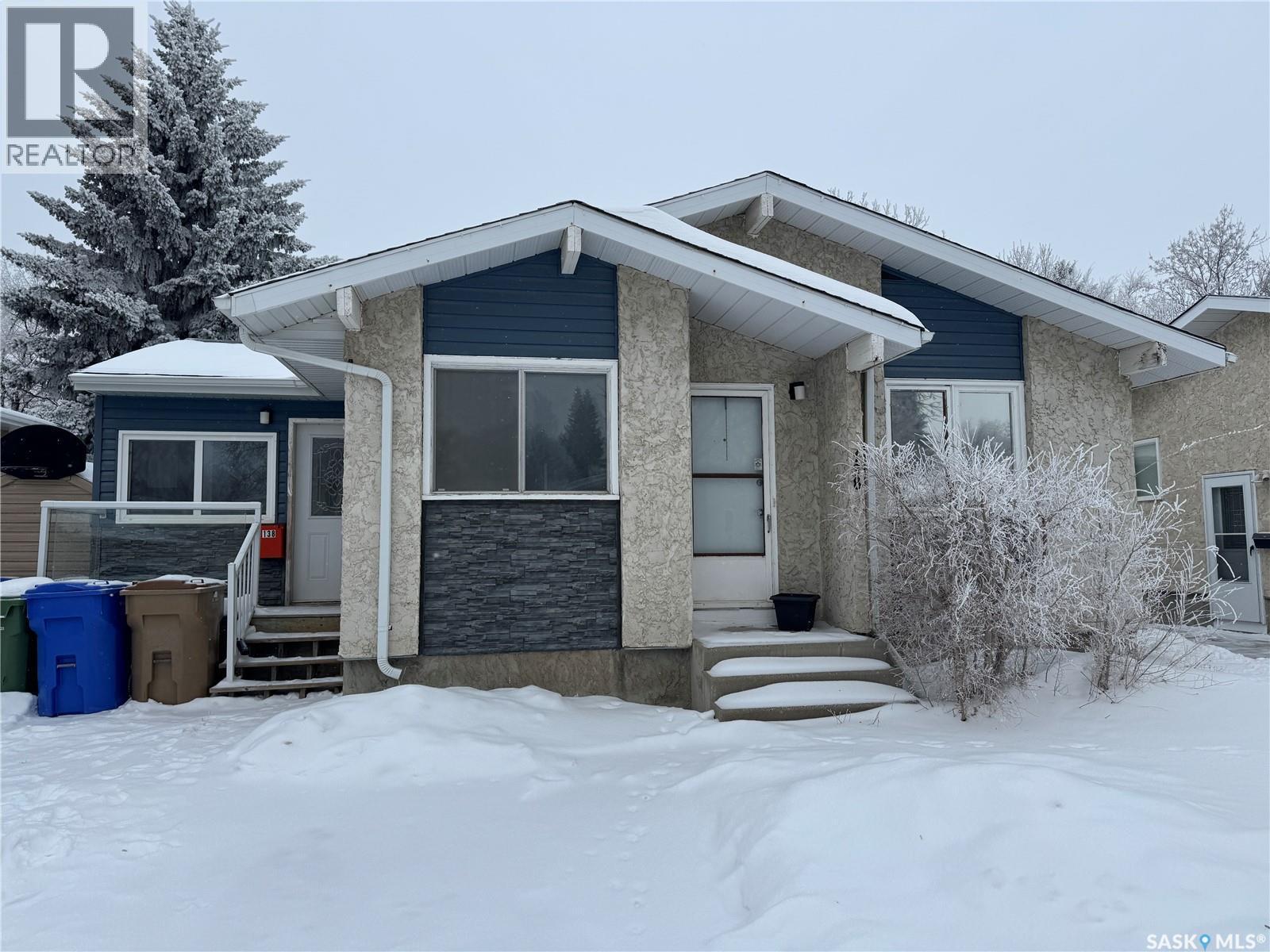 138 Thomson Avenue, Regina, SK - Outdoor