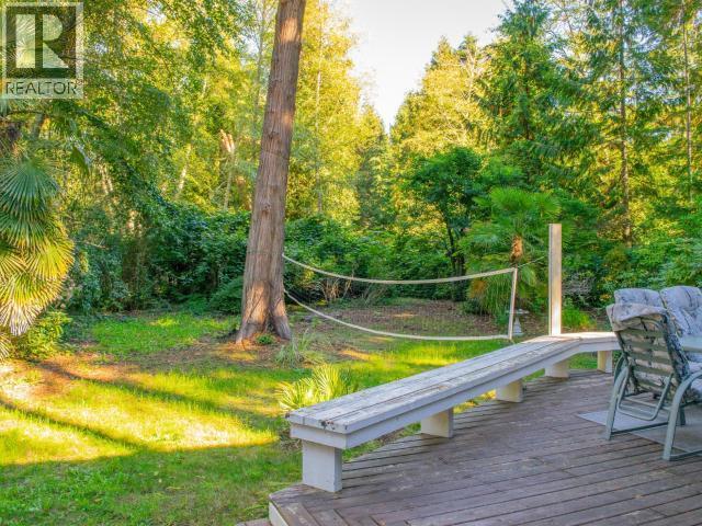 2742 Vancouver Blvd, Savary Island, BC - Outdoor With Deck Patio Veranda