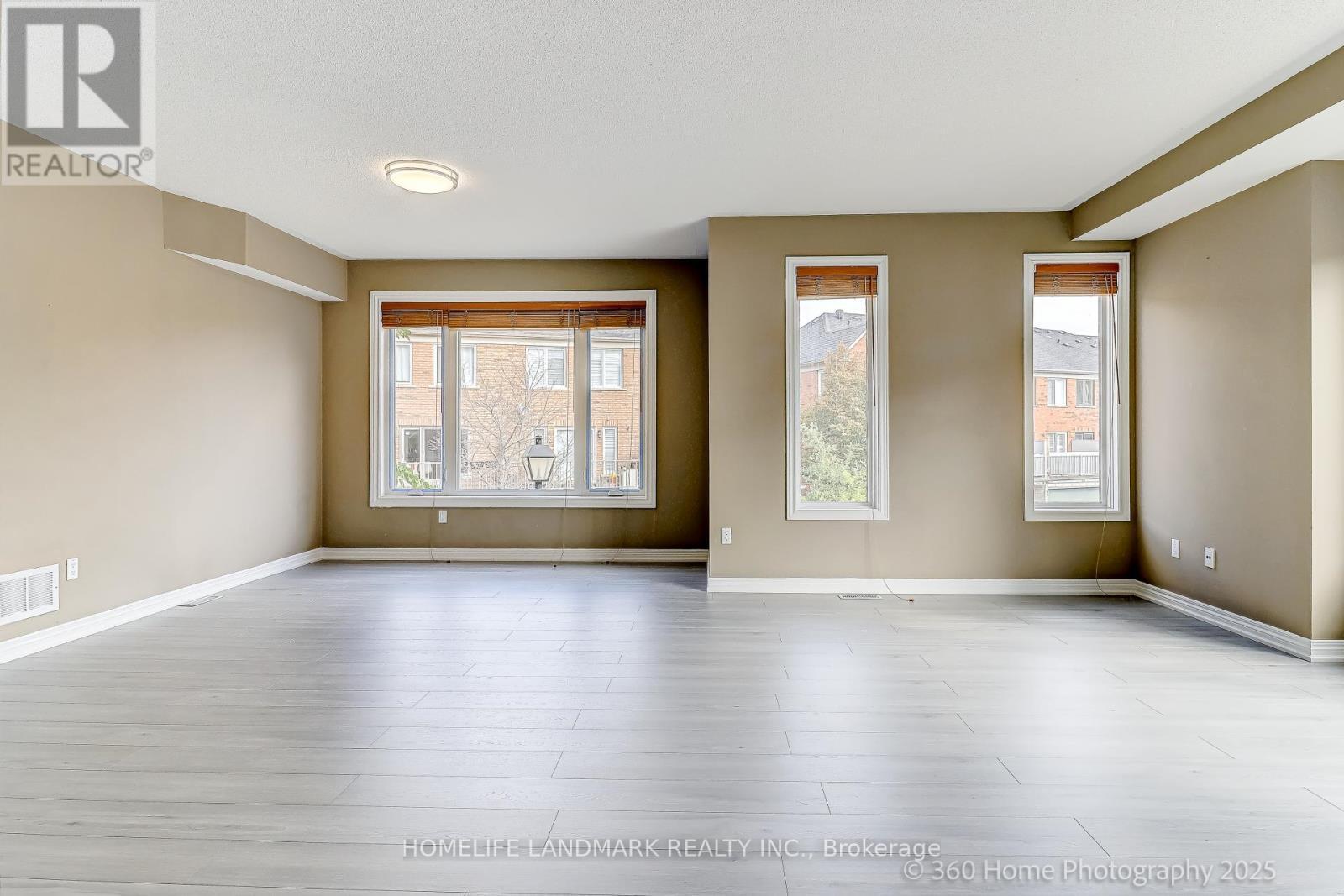 189 Leitchcroft Crescent, Markham, ON - Indoor Photo Showing Other Room