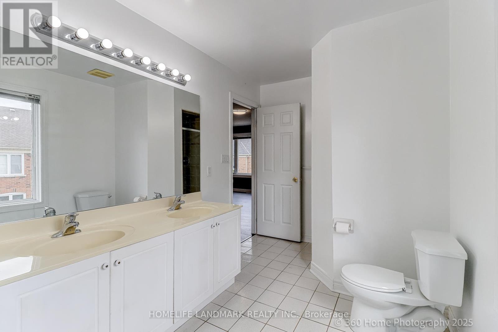 189 Leitchcroft Crescent, Markham, ON - Indoor Photo Showing Bathroom