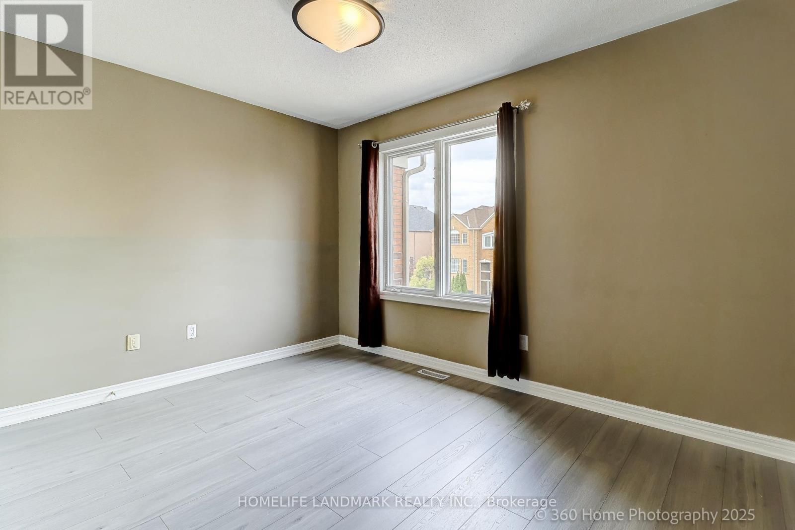 189 Leitchcroft Crescent, Markham, ON - Indoor Photo Showing Other Room