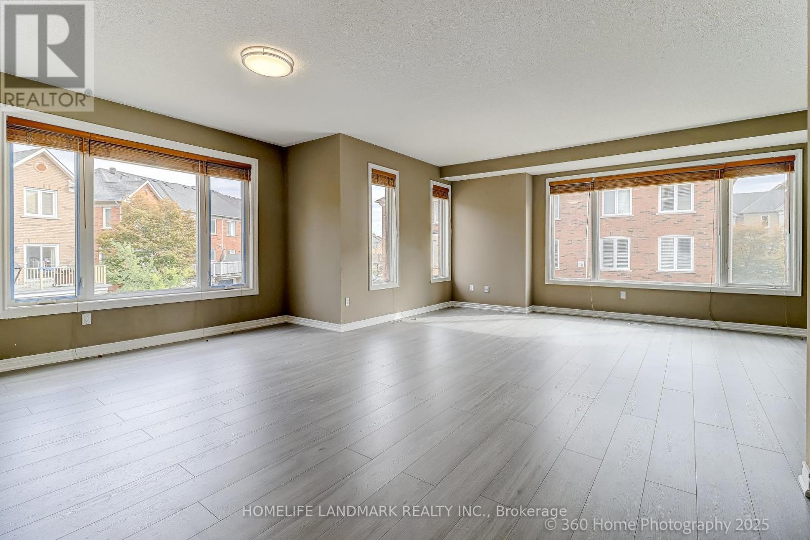 189 Leitchcroft Crescent, Markham, ON - Indoor Photo Showing Other Room