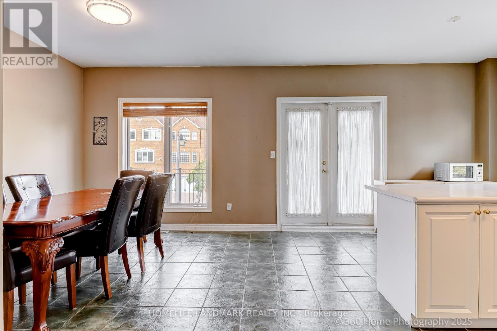 189 Leitchcroft Crescent, Markham, ON - Indoor Photo Showing Dining Room