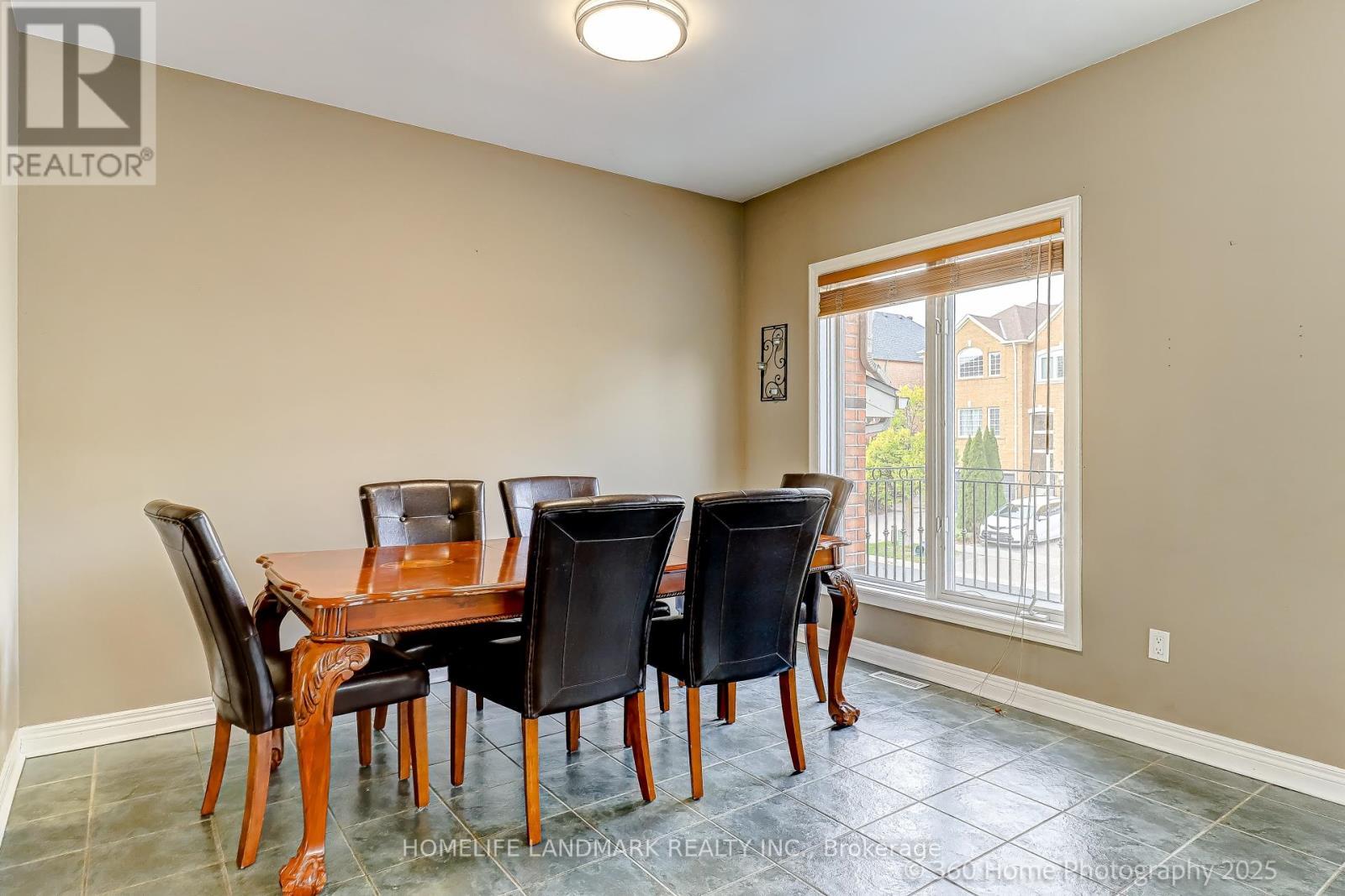 189 Leitchcroft Crescent, Markham, ON - Indoor Photo Showing Dining Room