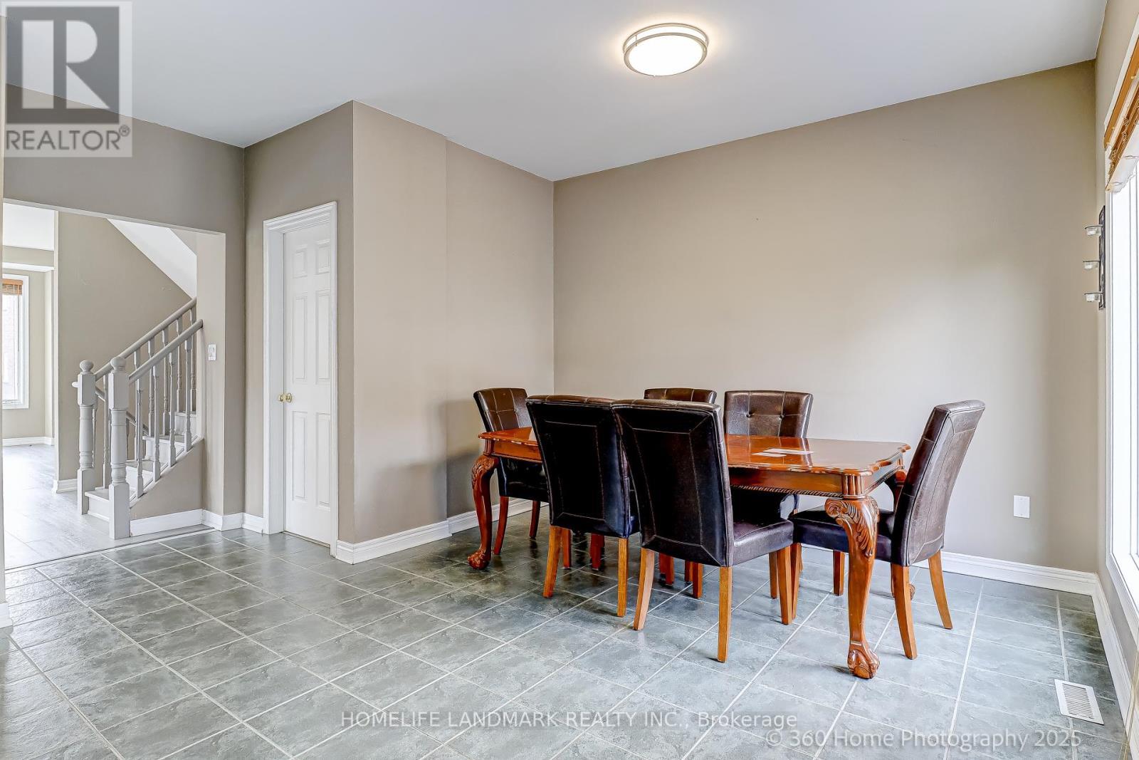189 Leitchcroft Crescent, Markham, ON - Indoor Photo Showing Dining Room