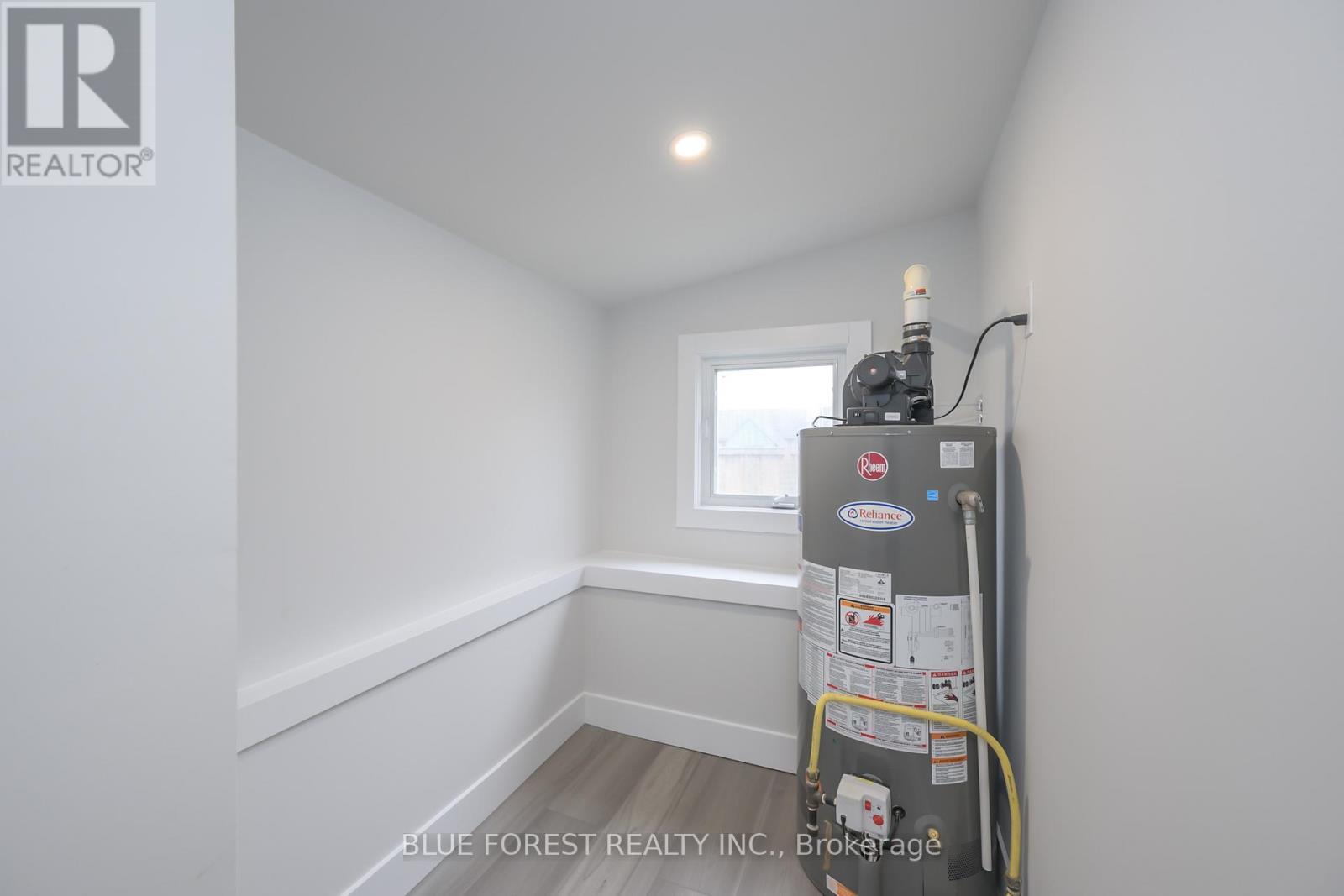 186 Victoria Street, Southwest Middlesex (Glencoe), ON - Indoor Photo Showing Other Room