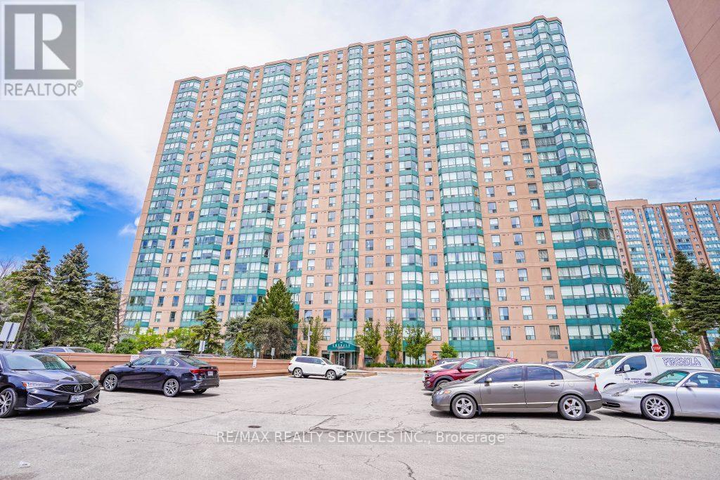916 - 135 Hillcrest Avenue, Mississauga, ON - Outdoor With Facade