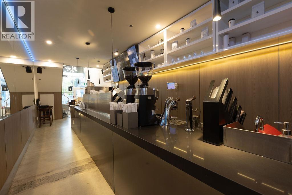 2815 W Broadway, Vancouver, BC