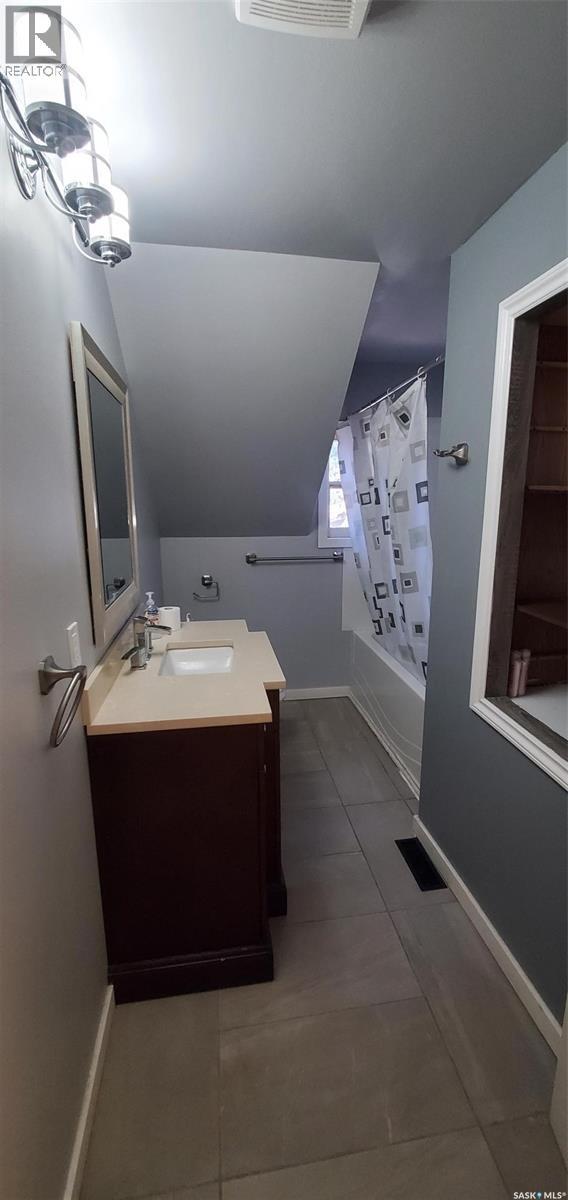 109 Cairo Street, Wolseley, SK - Indoor Photo Showing Bathroom