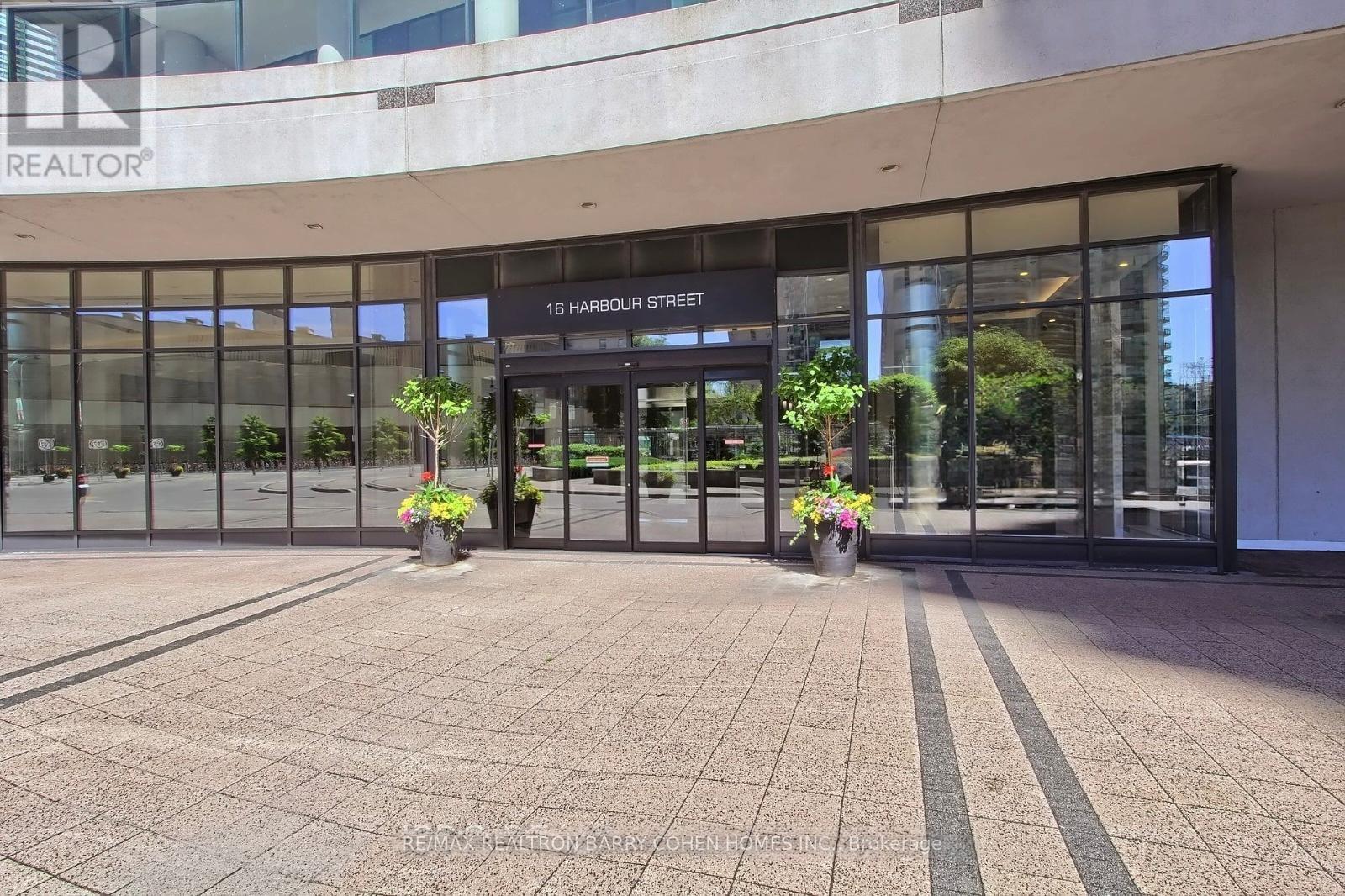 5101 - 16 Harbour Street, Toronto, ON - Outdoor