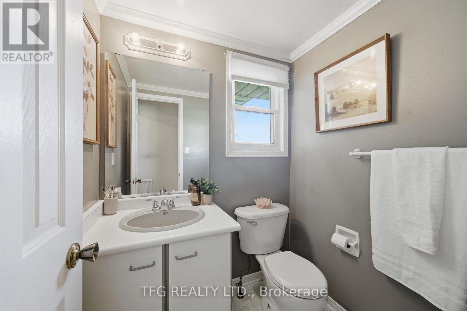 705 Carlisle Street, Cobourg, ON - Indoor Photo Showing Bathroom