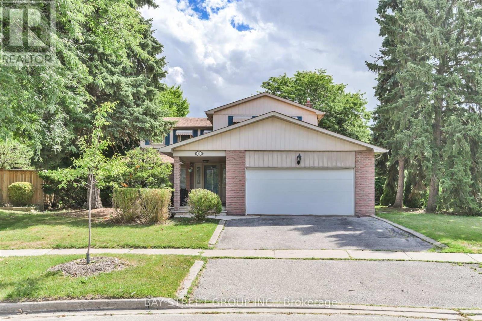 33 Kilchurn Castle Drive, Toronto, ON - Outdoor