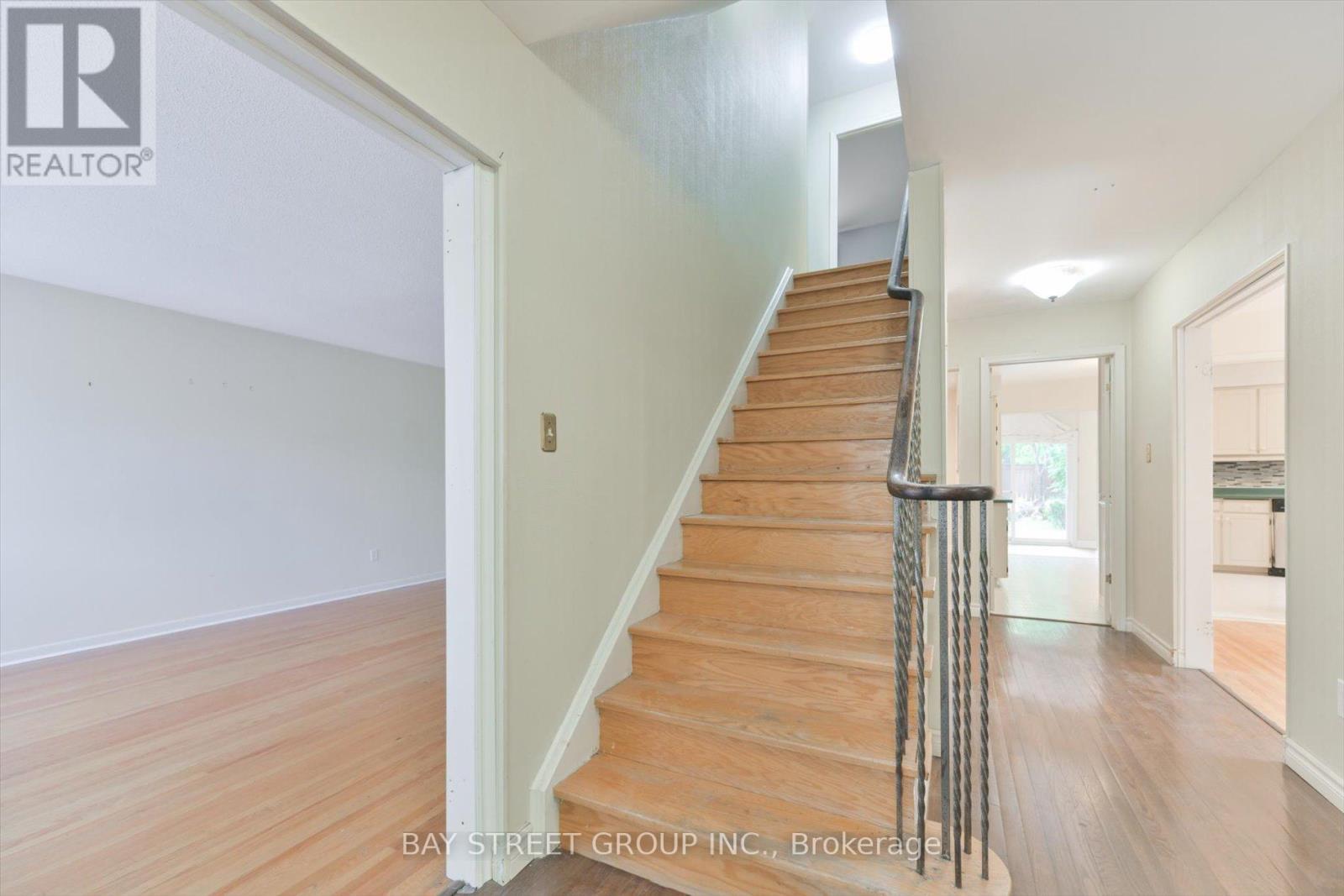 33 Kilchurn Castle Drive, Toronto, ON - Indoor Photo Showing Other Room