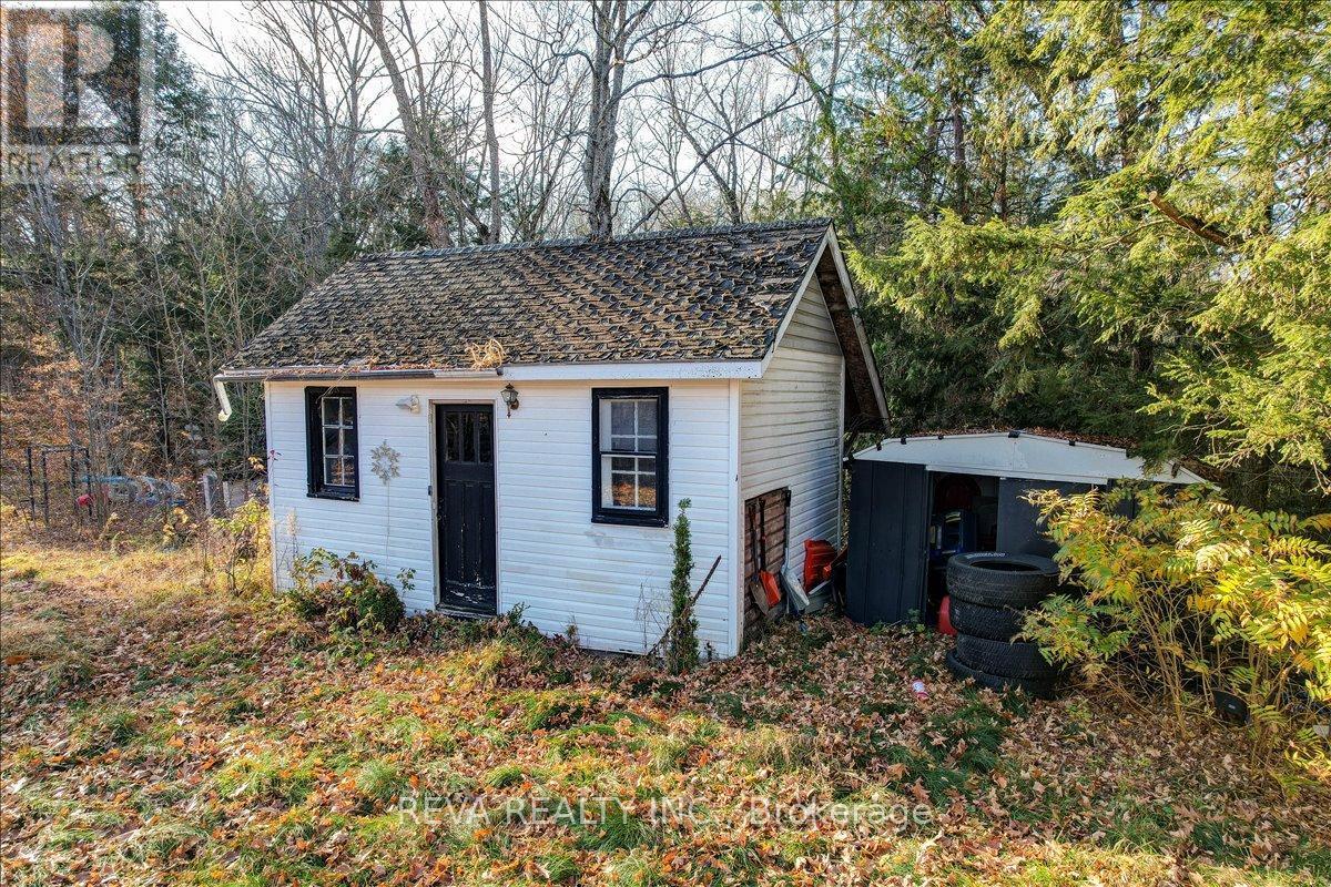 329B Hutson Lake Road, Greater Madawaska, ON