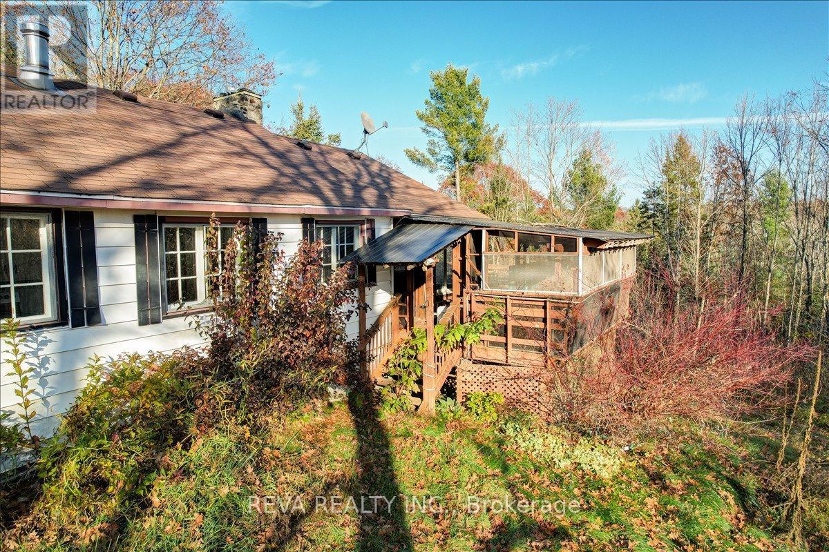 329B Hutson Lake Road, Greater Madawaska, ON