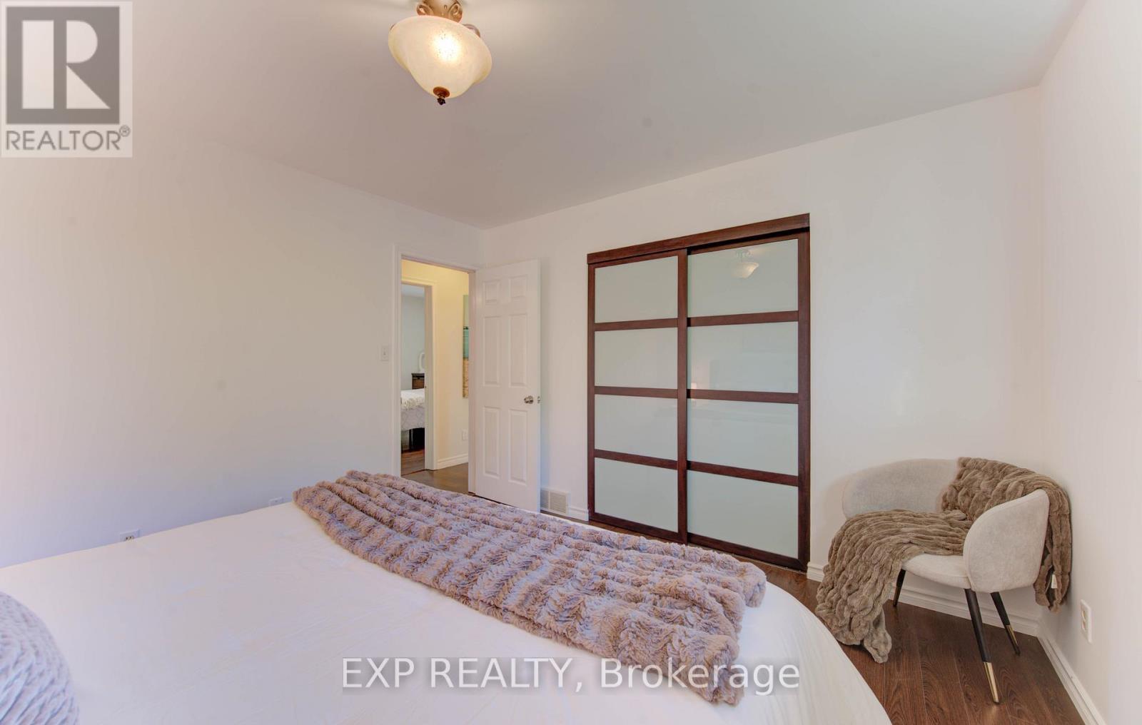 36 Blackfriars Place, Kitchener, ON - Indoor Photo Showing Bedroom
