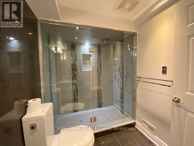 26 Cedarcrest Street, Caledon, ON - Indoor Photo Showing Bathroom