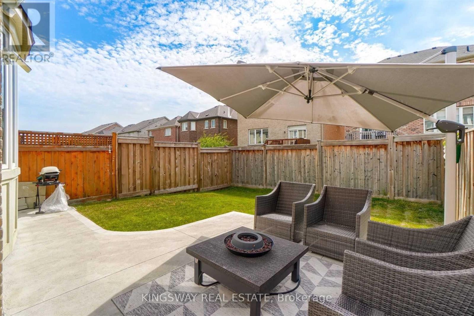 26 Cedarcrest Street, Caledon, ON - Outdoor