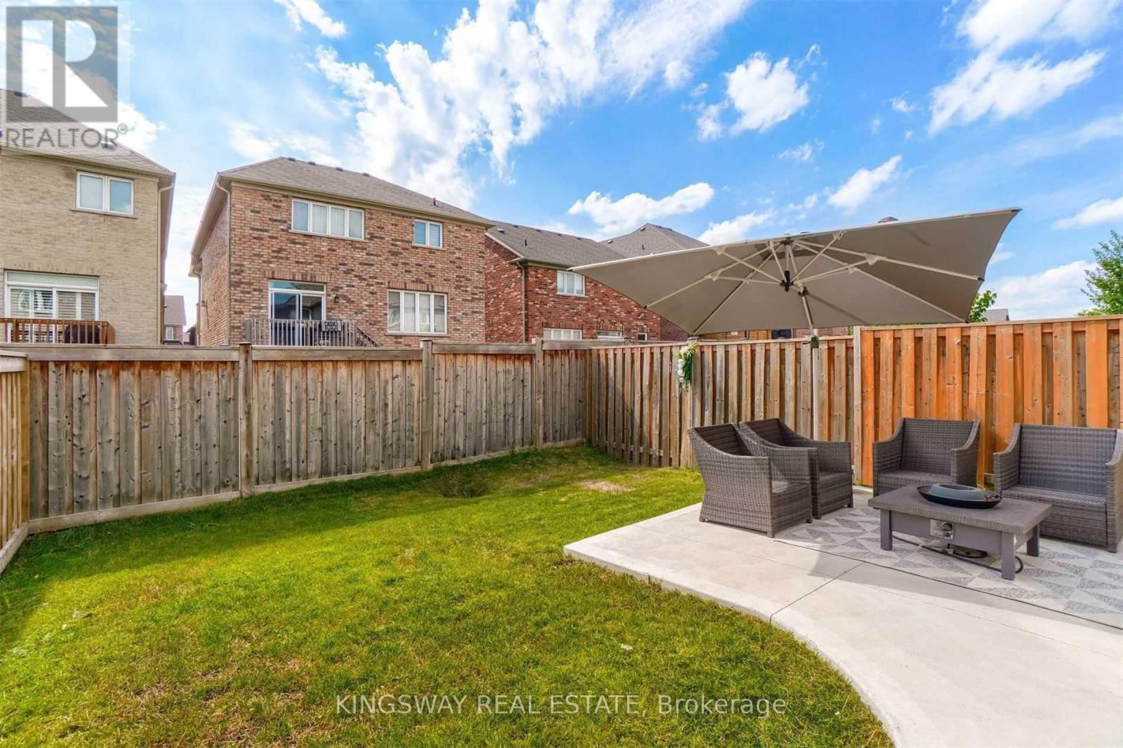 26 Cedarcrest Street, Caledon, ON - Outdoor