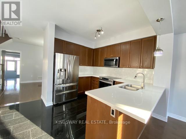 26 Cedarcrest Street, Caledon, ON - Indoor Photo Showing Kitchen With Double Sink