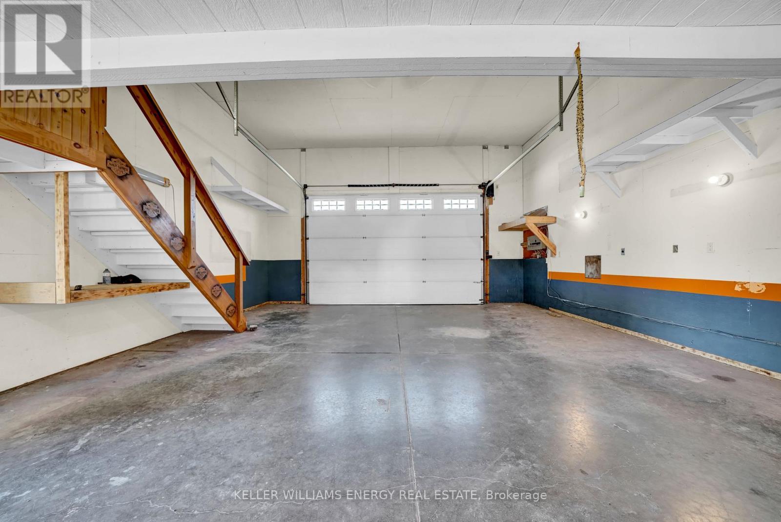 141 Stoco Road, Tweed (Hungerford (Twp)), ON - Indoor Photo Showing Garage