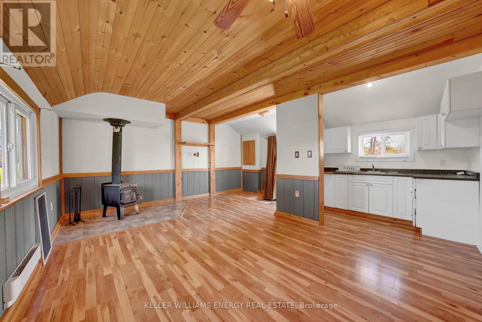 141 Stoco Road, Tweed (Hungerford (Twp)), ON - Indoor Photo Showing Kitchen