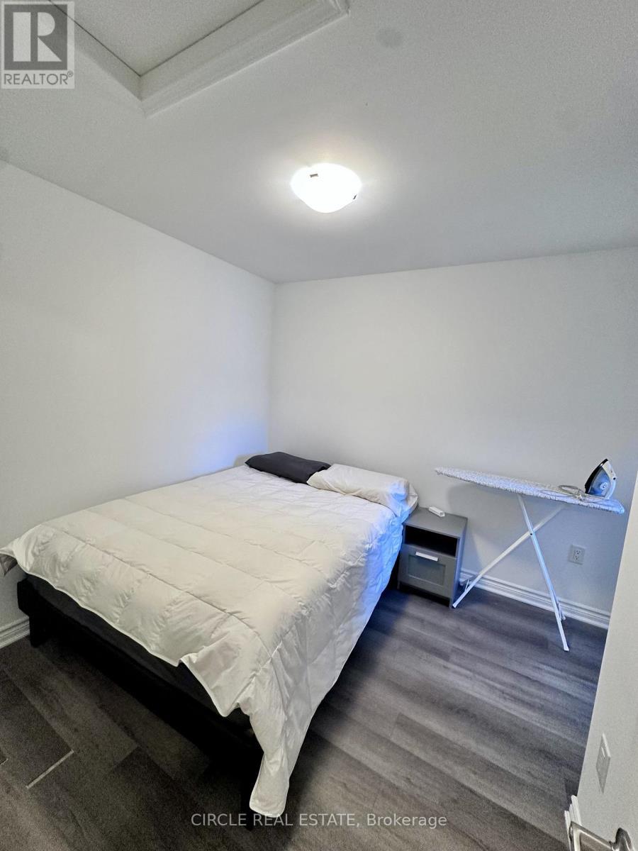 70 - 1317 Leriche Way, Milton, ON - Indoor Photo Showing Bedroom