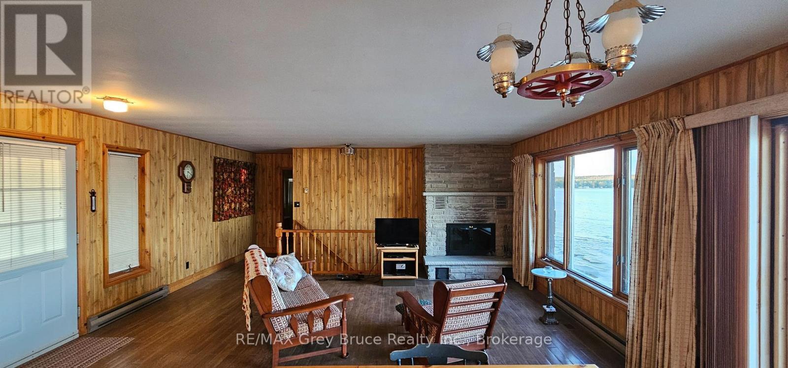 248 Isthmus Bay Road, Northern Bruce Peninsula, ON - Indoor