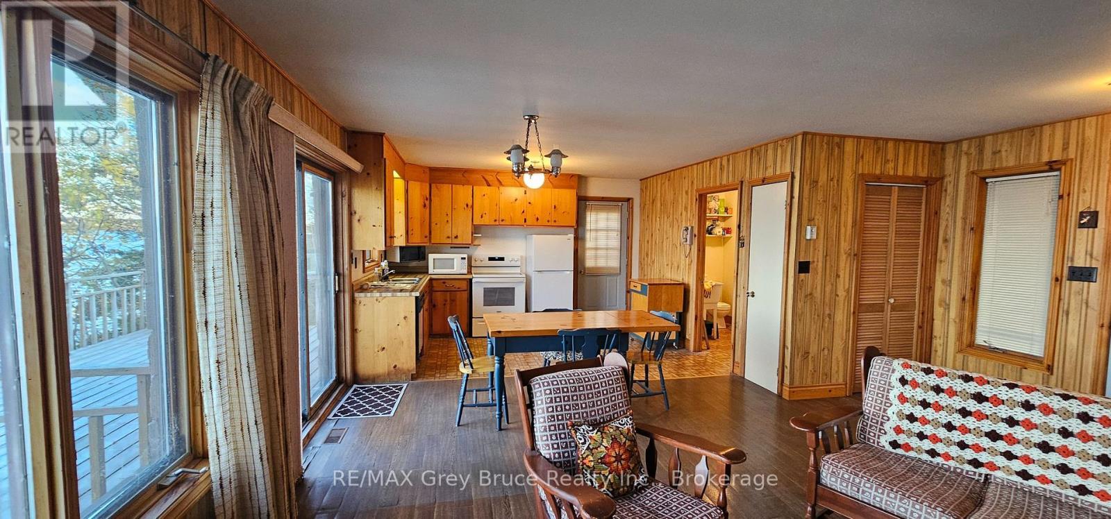 248 Isthmus Bay Road, Northern Bruce Peninsula, ON - Indoor