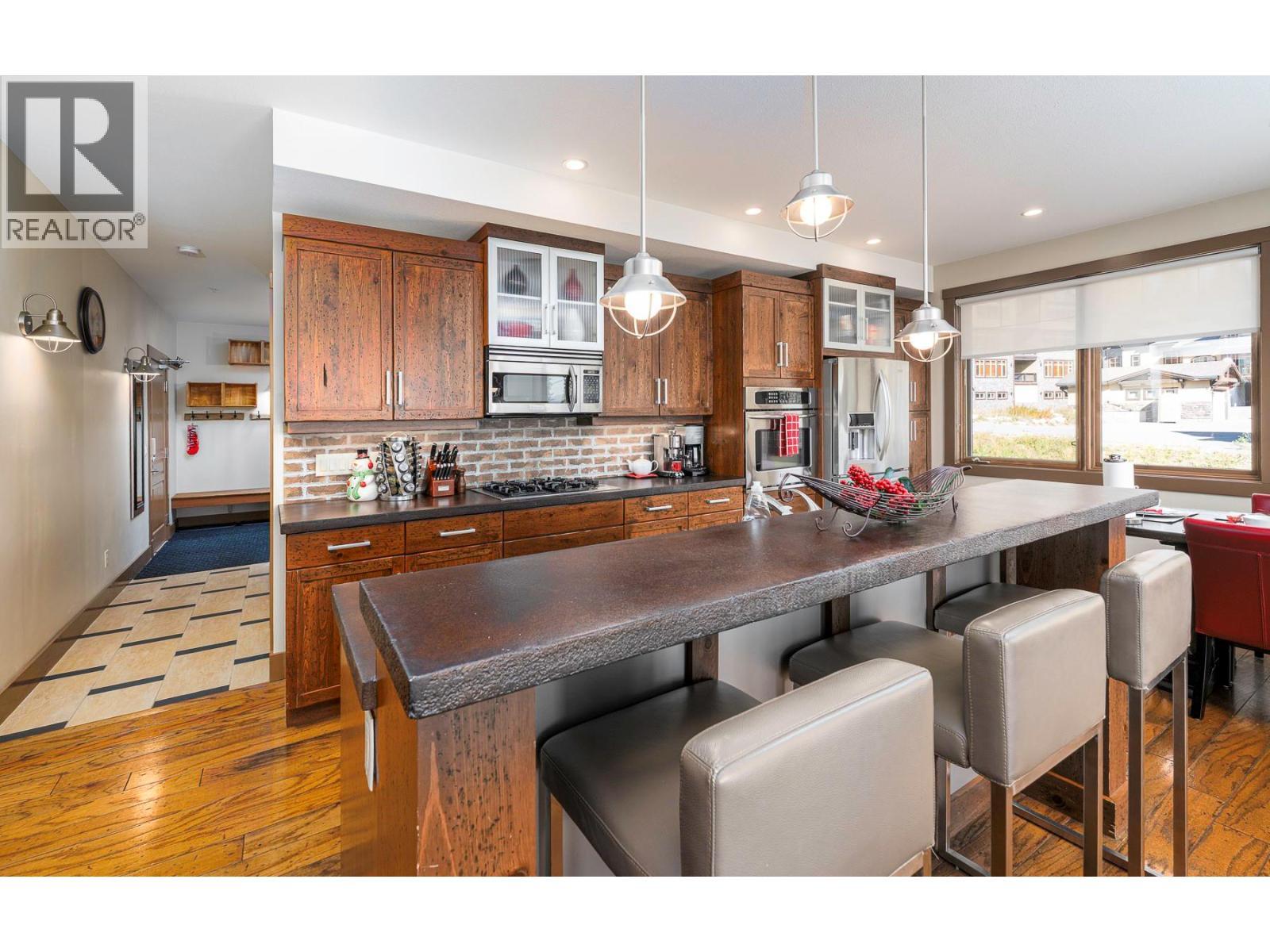 5085 Snowbird Way Unit# 103, Big White, BC - Indoor