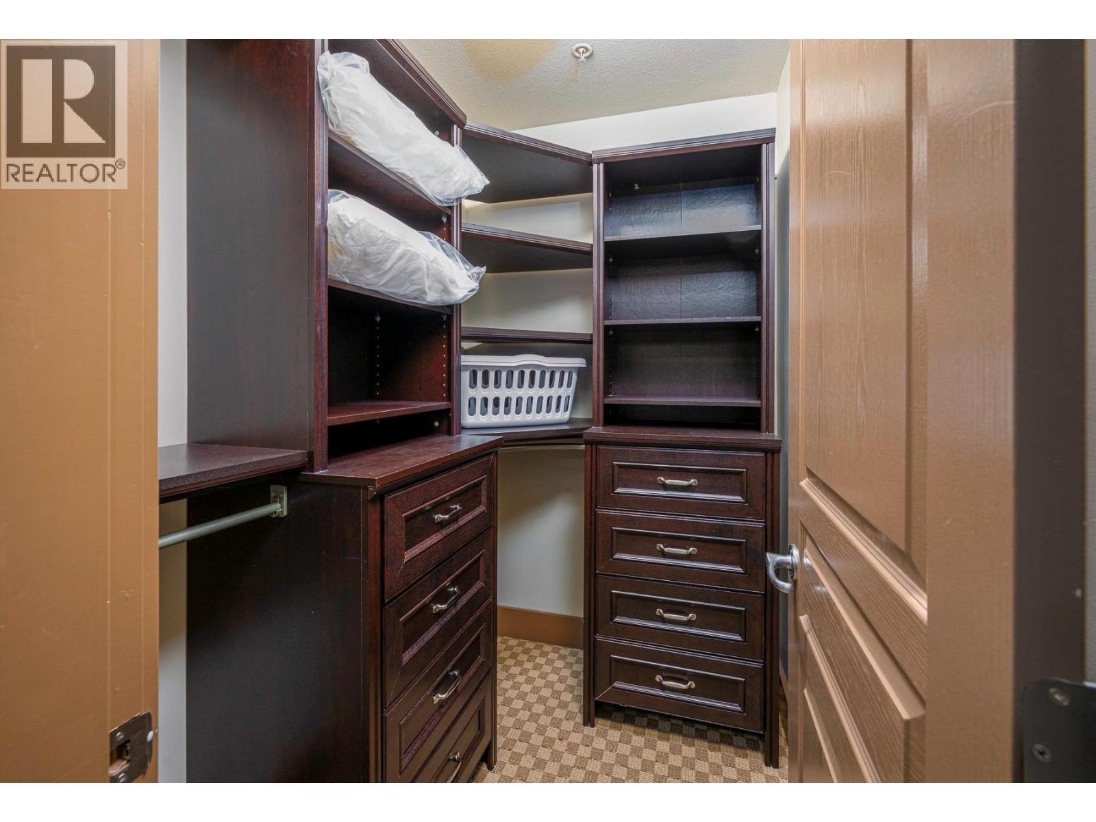 5085 Snowbird Way Unit# 103, Big White, BC - Indoor