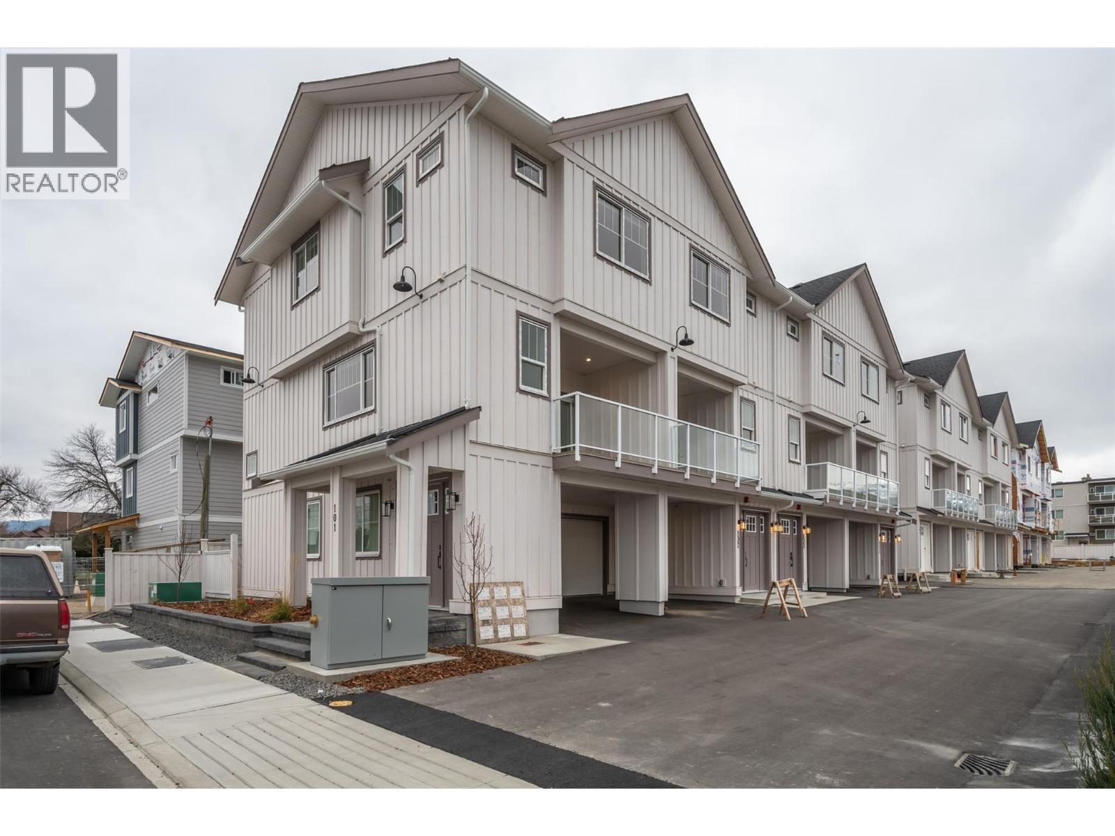 784 Argyle Street Unit# 105, Penticton, BC - Outdoor
